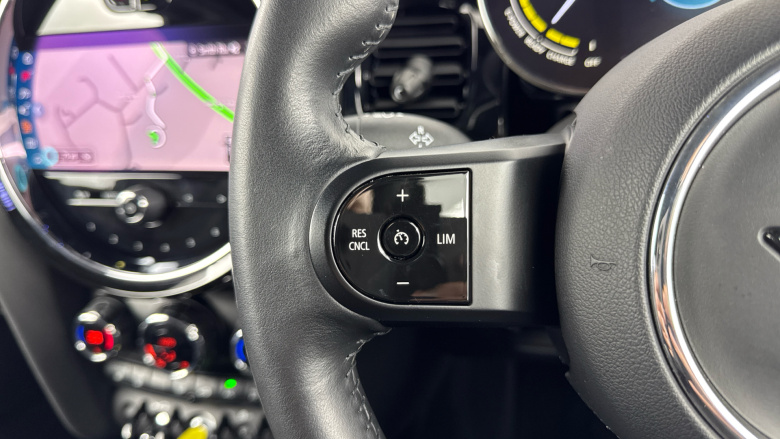 MINI Hatchback 135kW Cooper S Level 2 33kWh 3dr Auto Electric Hatchback